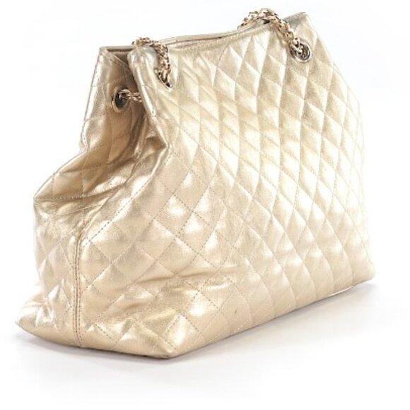 Gold Quilted Tote - Picture 2 of 9
